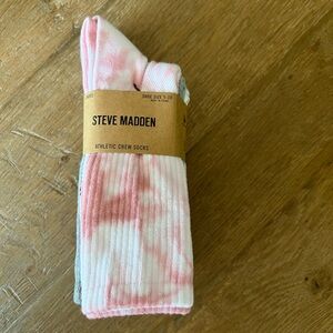 Steve Madden Athletic Crew Socks 6 pairs bundle.  Shoe size 5-10. NWT